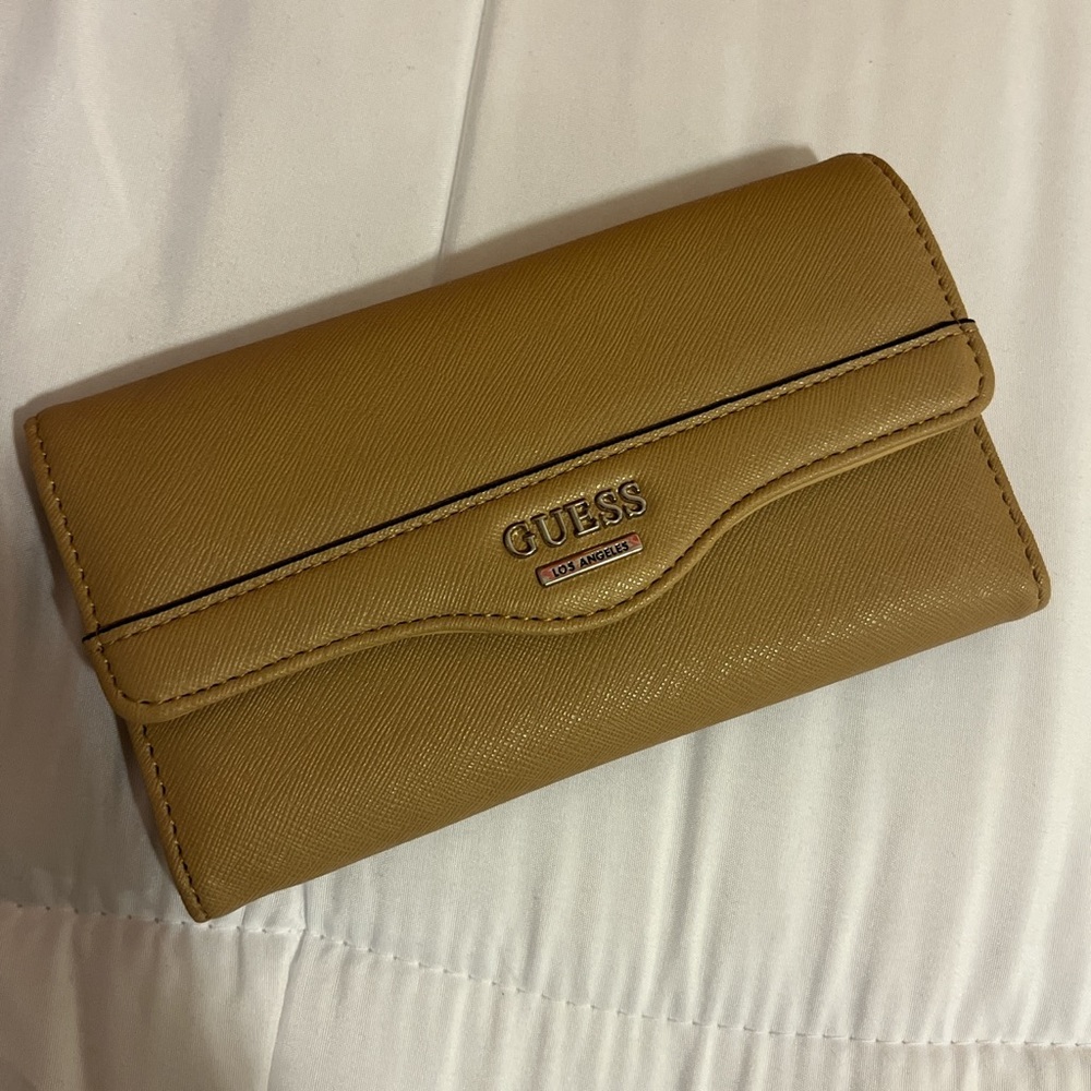 guess los ángeles beige-sand wallet/clutch